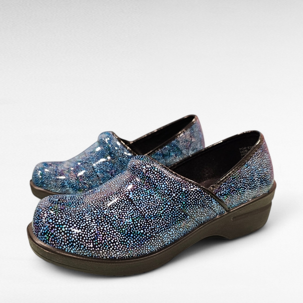Savvy Brandy Deep Ocean Patent Leather Nursing Clogs Size 7